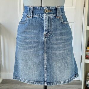 American Eagle Outfitters A-Line Knee-Length Denim Skirt (size 0)